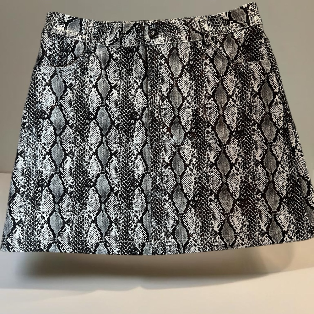 L&B print leather skirt